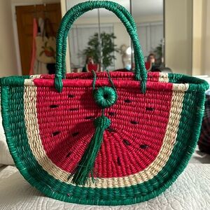 Beautiful tote made of Paja Toquilla 100% straw weaved -made in Ecuador